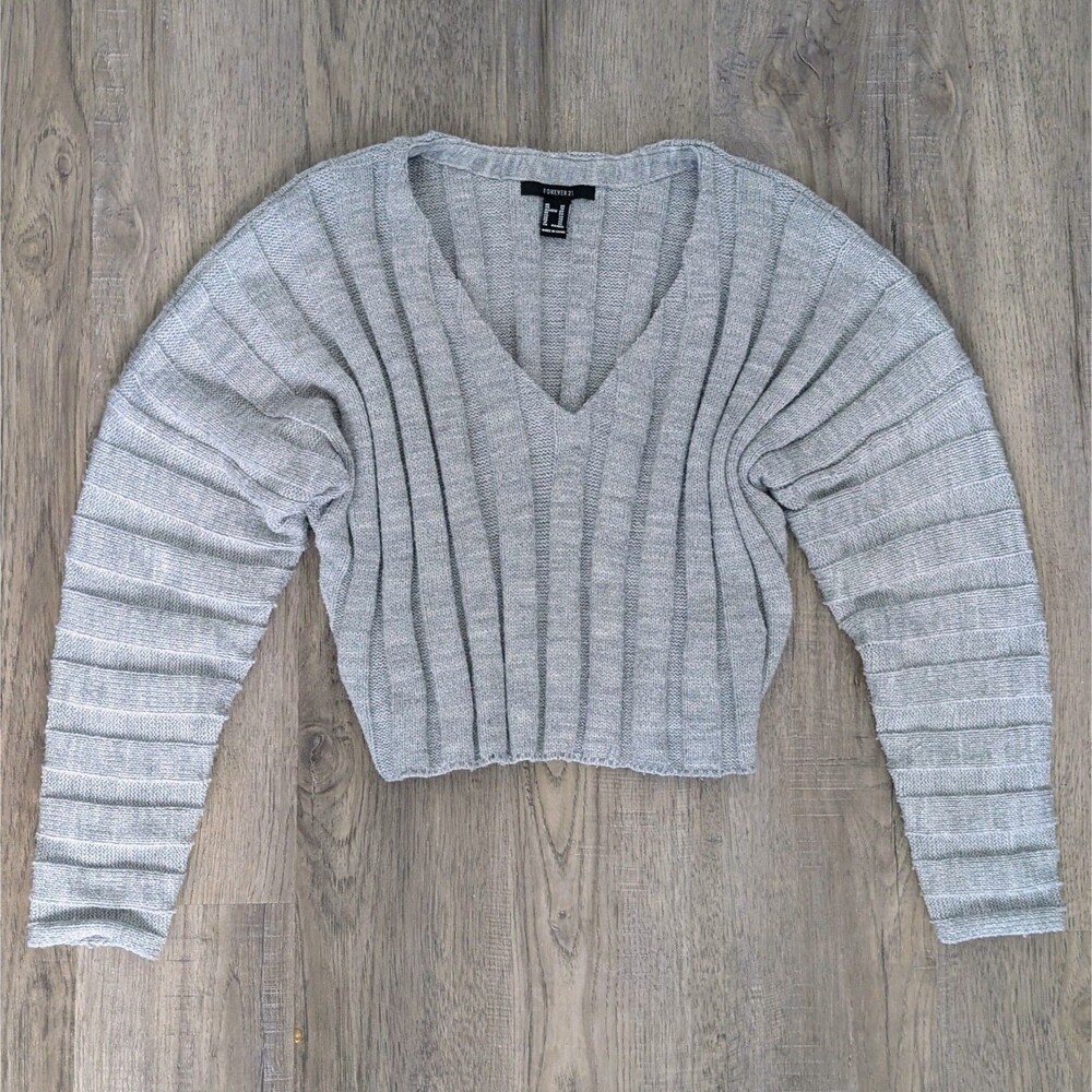 Forever 21 Women's Gray Ribbed V Neck Crop Top Long Sleeve Sweater Size XS